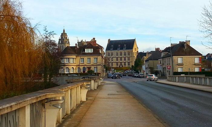 Argentan - Immobilier - CENTURY 21  ML Immobilier. - Arrivée_à_Argentan_centre