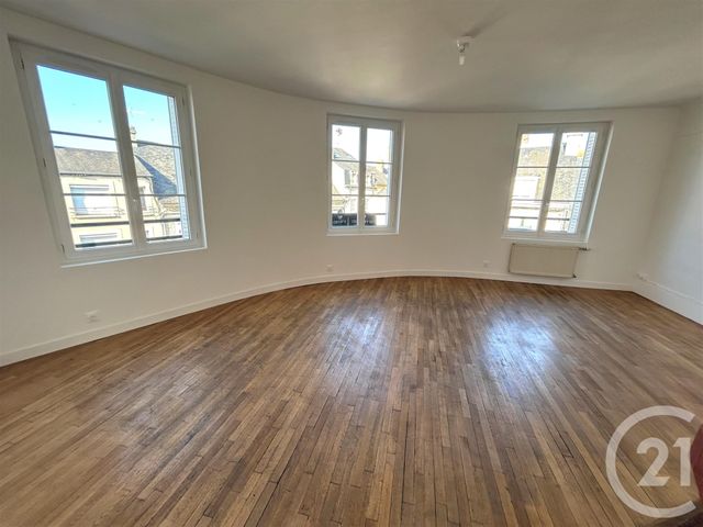 Appartement à louer - 3 pièces - 77.0 m2 - ARGENTAN - 61 - BASSE-NORMANDIE - Century 21 Ml Immobilier