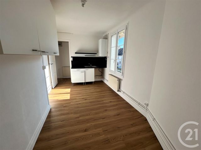 Appartement à louer - 3 pièces - 77.0 m2 - ARGENTAN - 61 - BASSE-NORMANDIE - Century 21 Ml Immobilier