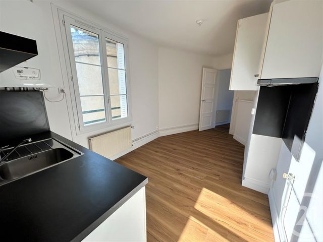 Appartement à louer - 3 pièces - 77.0 m2 - ARGENTAN - 61 - BASSE-NORMANDIE - Century 21 Ml Immobilier