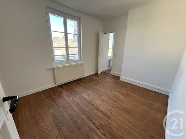 Appartement à louer - 3 pièces - 77.0 m2 - ARGENTAN - 61 - BASSE-NORMANDIE - Century 21 Ml Immobilier