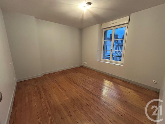 maison à louer - 5 pièces - 102.08 m2 - ARGENTAN - 61 - BASSE-NORMANDIE - Century 21 Ml Immobilier