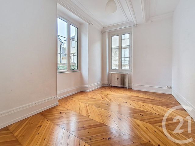 Appartement F5 à louer - 5 pièces - 130.0 m2 - ARGENTAN - 61 - BASSE-NORMANDIE - Century 21 Ml Immobilier