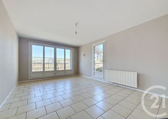 Appartement F4 à louer - 4 pièces - 86.0 m2 - ARGENTAN - 61 - BASSE-NORMANDIE - Century 21 Ml Immobilier