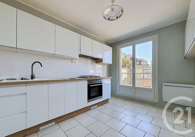Appartement F4 à louer - 4 pièces - 86.0 m2 - ARGENTAN - 61 - BASSE-NORMANDIE - Century 21 Ml Immobilier
