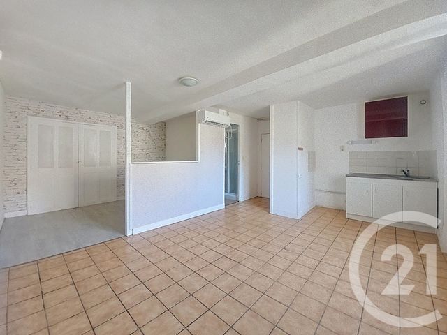 Appartement F1 à louer - 2 pièces - 33.0 m2 - TRUN - 61 - BASSE-NORMANDIE - Century 21 Ml Immobilier