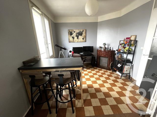 Appartement F2 à louer - 2 pièces - 48.0 m2 - ARGENTAN - 61 - BASSE-NORMANDIE - Century 21 Ml Immobilier