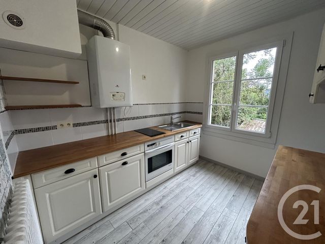 Appartement à louer - 2 pièces - 52.8 m2 - ARGENTAN - 61 - BASSE-NORMANDIE - Century 21 Ml Immobilier