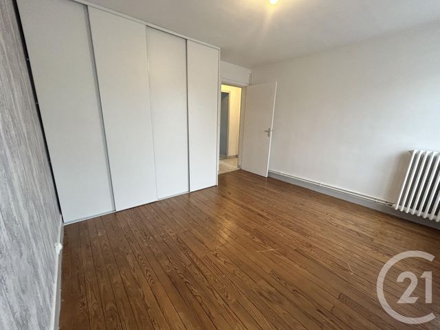 Appartement à louer - 2 pièces - 52.8 m2 - ARGENTAN - 61 - BASSE-NORMANDIE - Century 21 Ml Immobilier