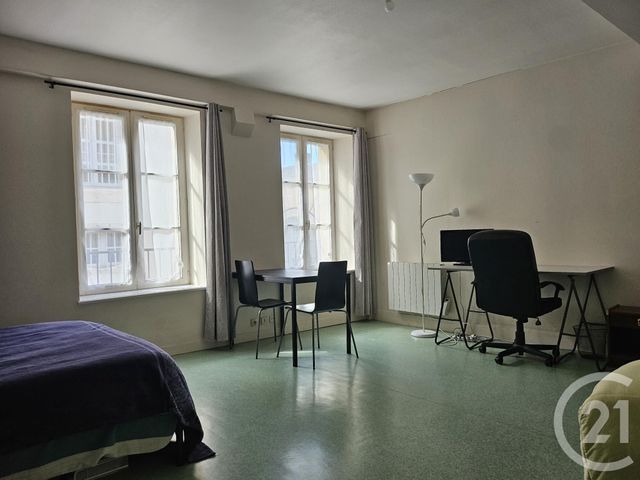 Appartement F1 bis à louer - 2 pièces - 44.0 m2 - ARGENTAN - 61 - BASSE-NORMANDIE - Century 21 Ml Immobilier