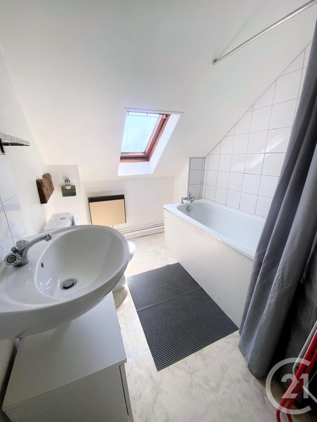 Appartement Studio à louer - 1 pièce - 36.0 m2 - ARGENTAN - 61 - BASSE-NORMANDIE - Century 21 Ml Immobilier