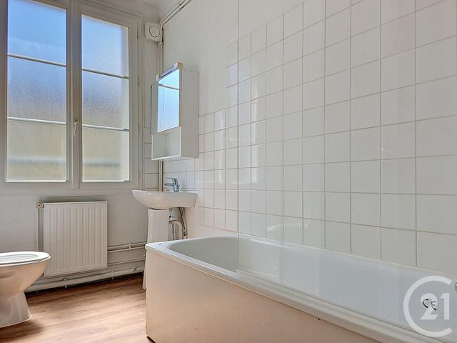 Appartement F2 à louer - 2 pièces - 47.75 m2 - ARGENTAN - 61 - BASSE-NORMANDIE - Century 21 Ml Immobilier