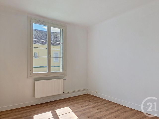 Appartement F2 à louer - 2 pièces - 47.75 m2 - ARGENTAN - 61 - BASSE-NORMANDIE - Century 21 Ml Immobilier