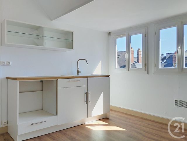Appartement F2 à louer - 2 pièces - 66.0 m2 - ARGENTAN - 61 - BASSE-NORMANDIE - Century 21 Ml Immobilier
