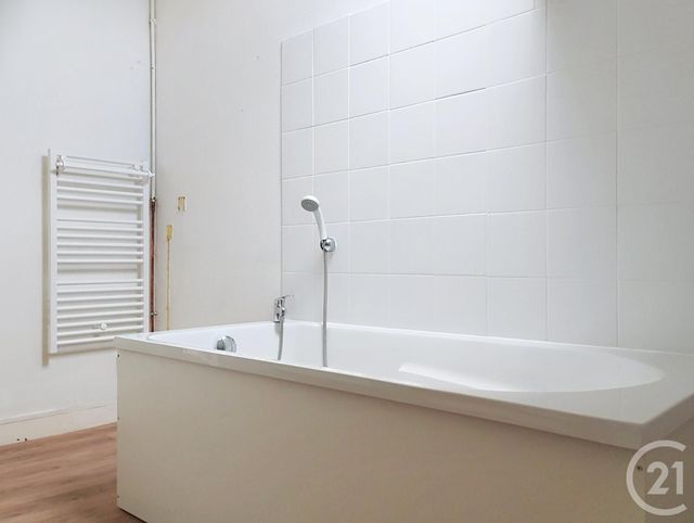 Appartement F2 à louer - 2 pièces - 66.0 m2 - ARGENTAN - 61 - BASSE-NORMANDIE - Century 21 Ml Immobilier
