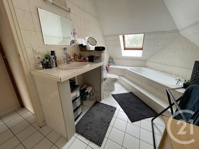 Appartement F3 à vendre - 3 pièces - 62.5 m2 - ARGENTAN - 61 - BASSE-NORMANDIE - Century 21 Ml Immobilier