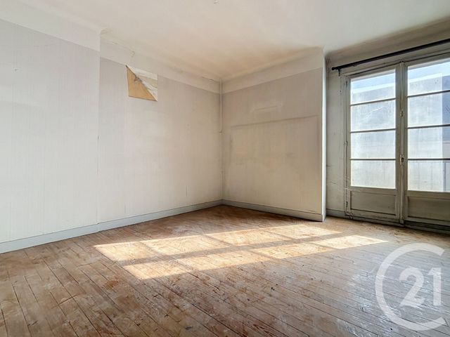 Appartement à vendre - 8 pièces - 179.33 m2 - ARGENTAN - 61 - BASSE-NORMANDIE - Century 21 Ml Immobilier