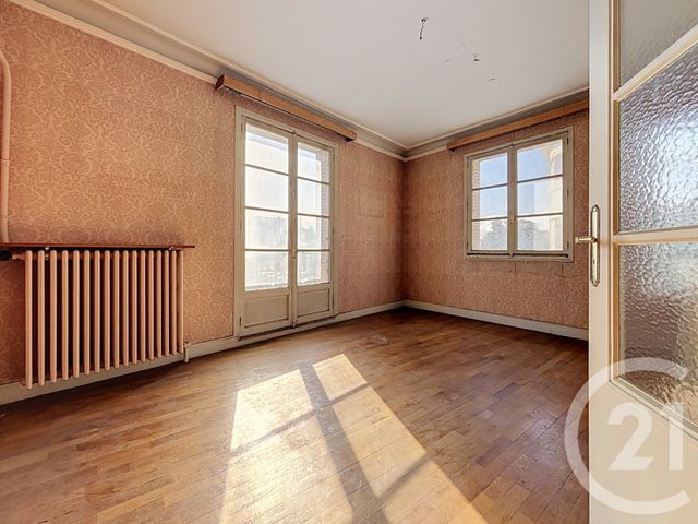 Appartement à vendre - 8 pièces - 179.33 m2 - ARGENTAN - 61 - BASSE-NORMANDIE - Century 21 Ml Immobilier